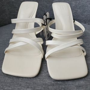 NWTs zara leather strappy heels sz. 41